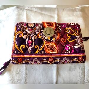 Fantastic Vera Bradley Turn Lock Full Zip Wallet In Safari Sunset